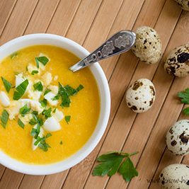 Крем супа от кореноплодни зеленчуци с пъдпъдъчи яйца
