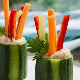 Цветни зеленчукови кошнички от краставица