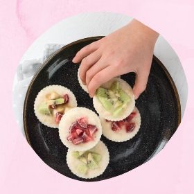 Млечно плодови сладоледени купички