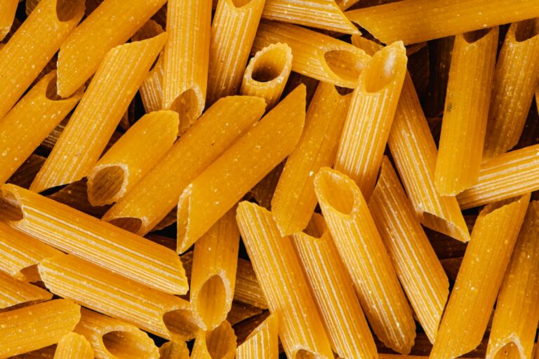 pexels-eva-bronzini-6103858 makaroni